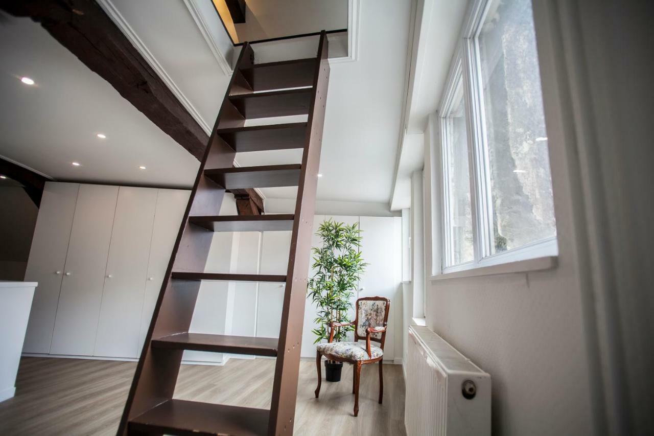 Luxury Suites Cathedral By Rikas Hotels Antwerp Exterior photo